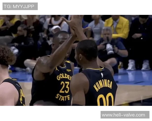 勇士与湖人激战之后球员赛后采访分享精彩瞬间与战术分析