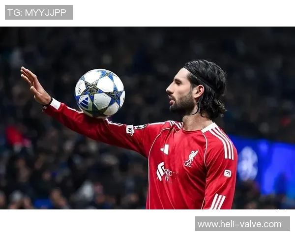 利物浦主场迎战巴萨次回合争夺激烈期待逆转奇迹