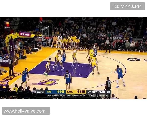 多特蒙德迎战佩德伯恩强强对决谁能笑到最后