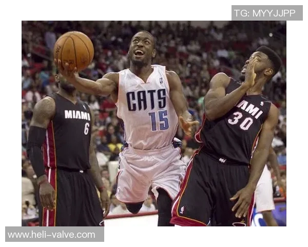 热火与山猫激战四月二十一日球迷期待精彩对决与绝佳表现