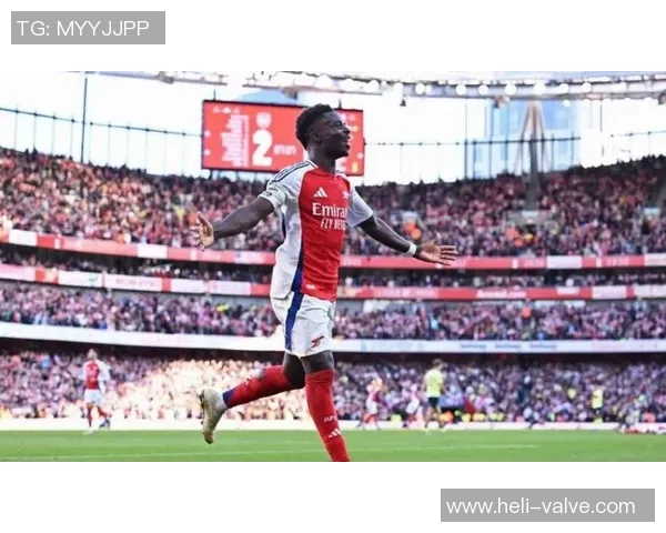 萨卡在绿茵场上的精彩表现引发球迷热议助力阿森纳争冠之路