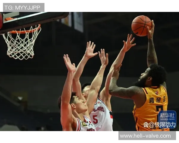 2013年CBA激战回顾北京队与福建队的精彩对决分析与亮点总结 2013年CBA激战回顾北京队与福建队的精彩对决分析与亮点总结
