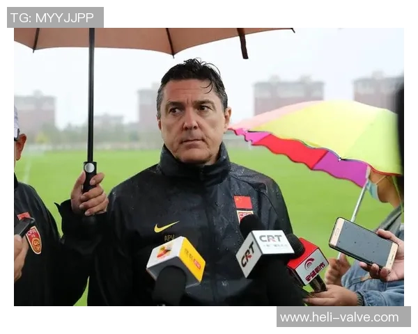 U22越南队迎战柬埔寨队力争在亚青赛中取得首胜 U22越南队迎战柬埔寨队力争在亚青赛中取得首胜